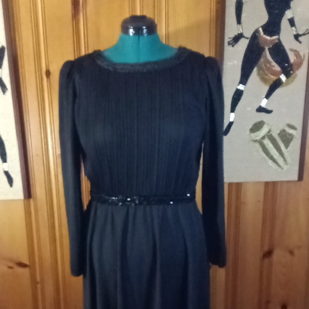 Chic Black Long Sleeve Dress
